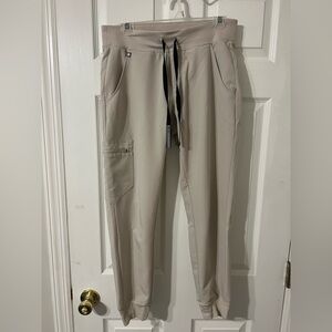 Bone figs Zamora joggers. Small petite